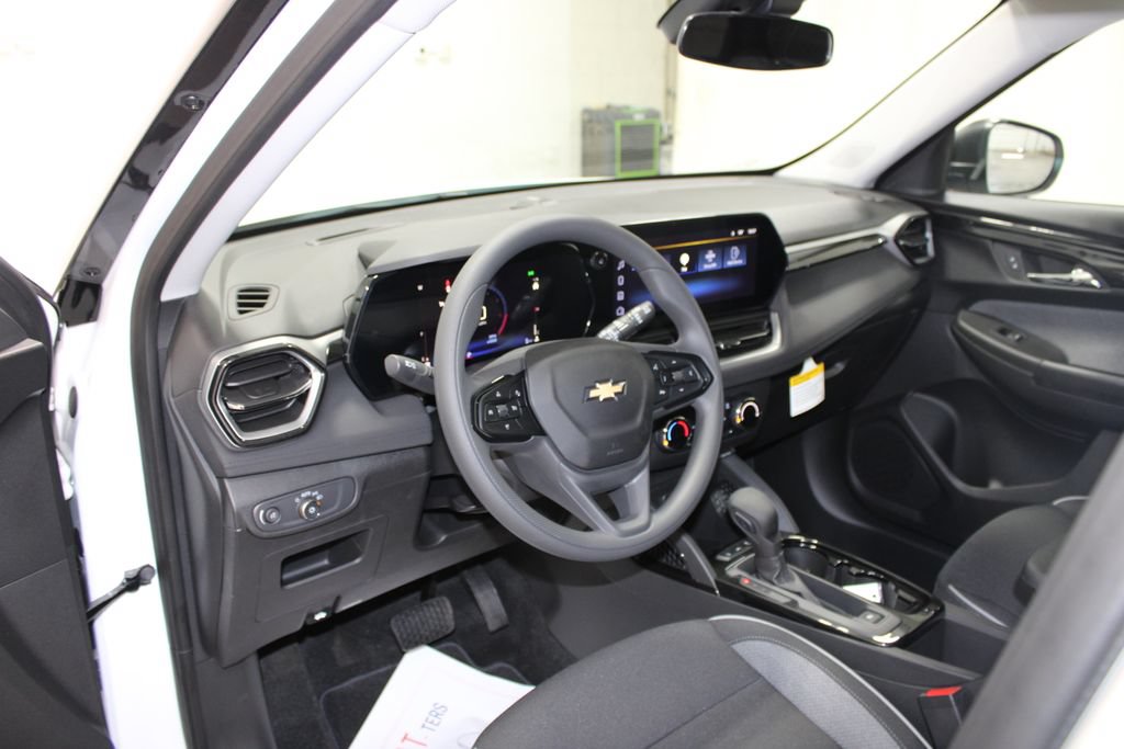 New 2026 Chevrolet TrailBlazer LS w/ LS Convenience Package FWD image 18