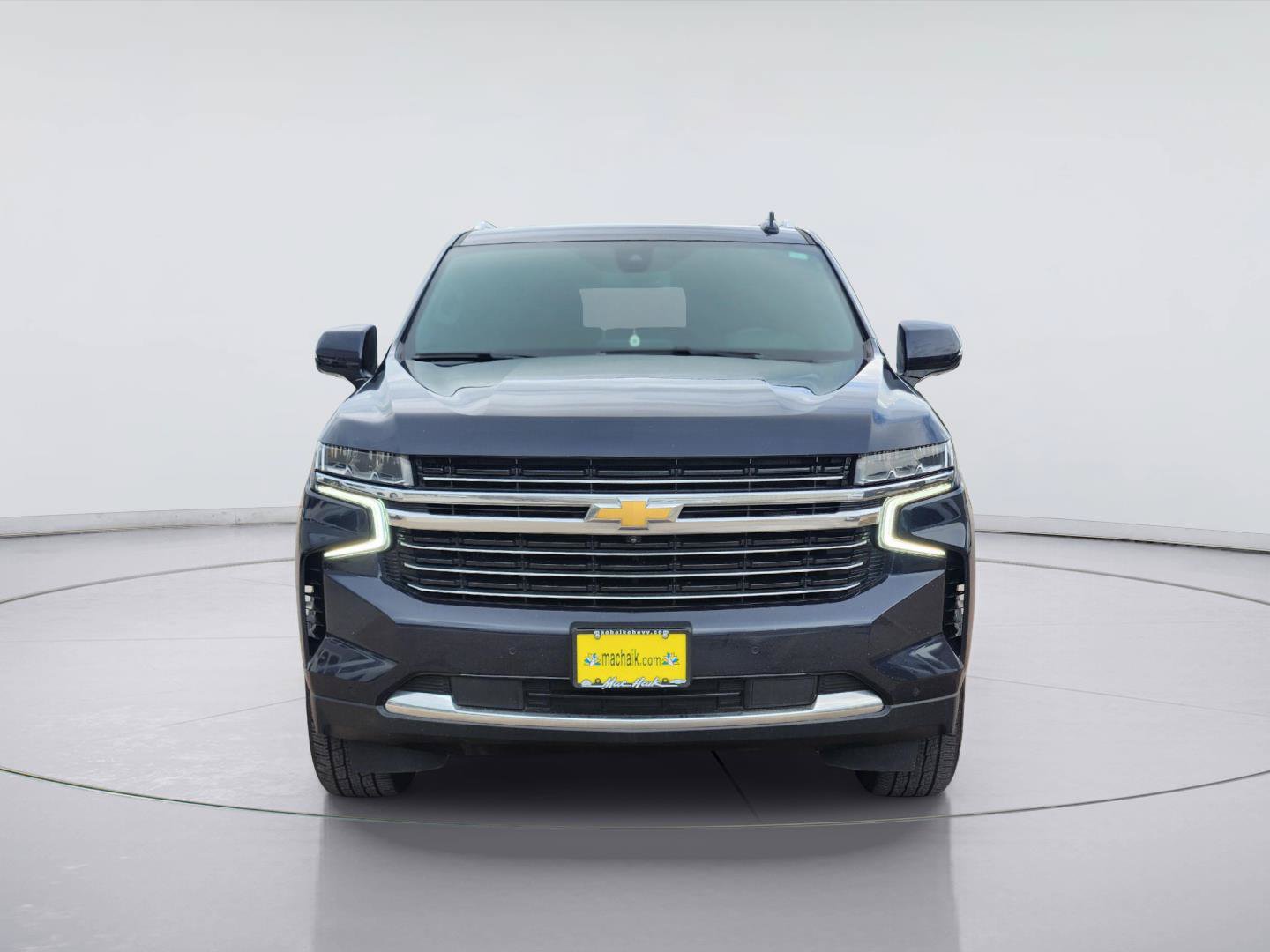 Used 2022 Chevrolet Tahoe LT w/ Luxury Package RWD image 2