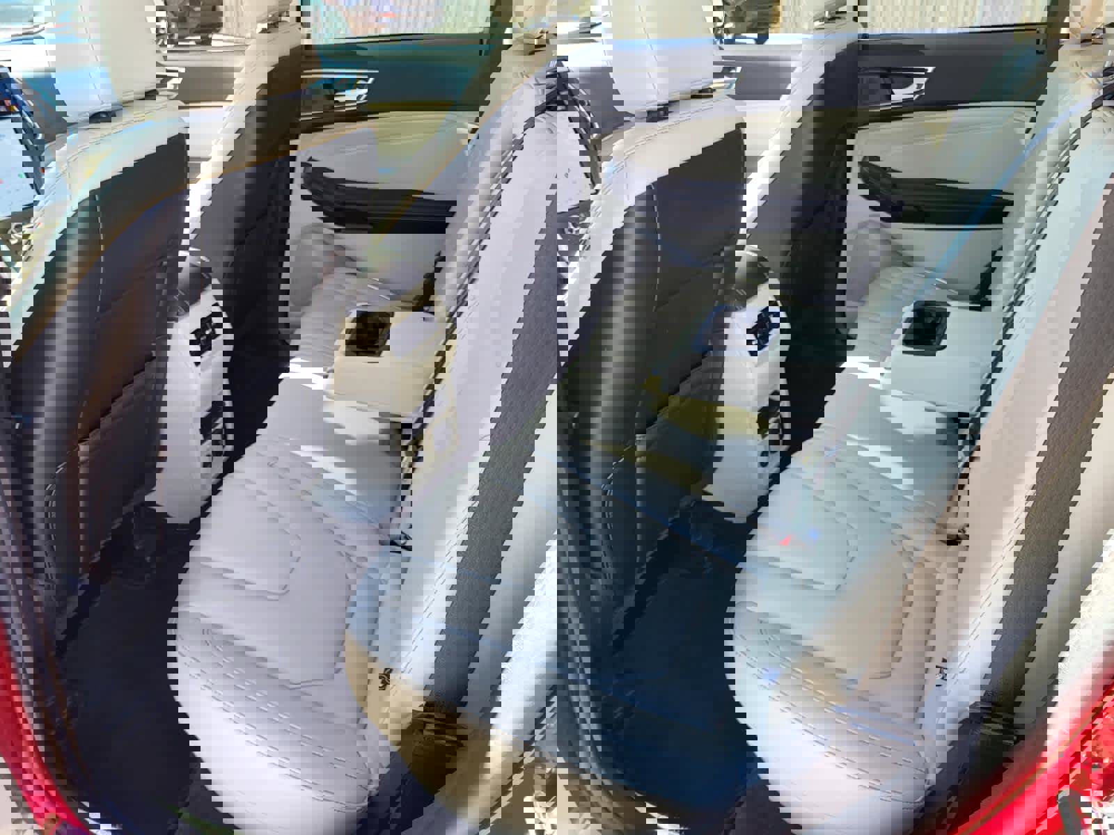 Used 2021 Ford Edge Titanium image 13