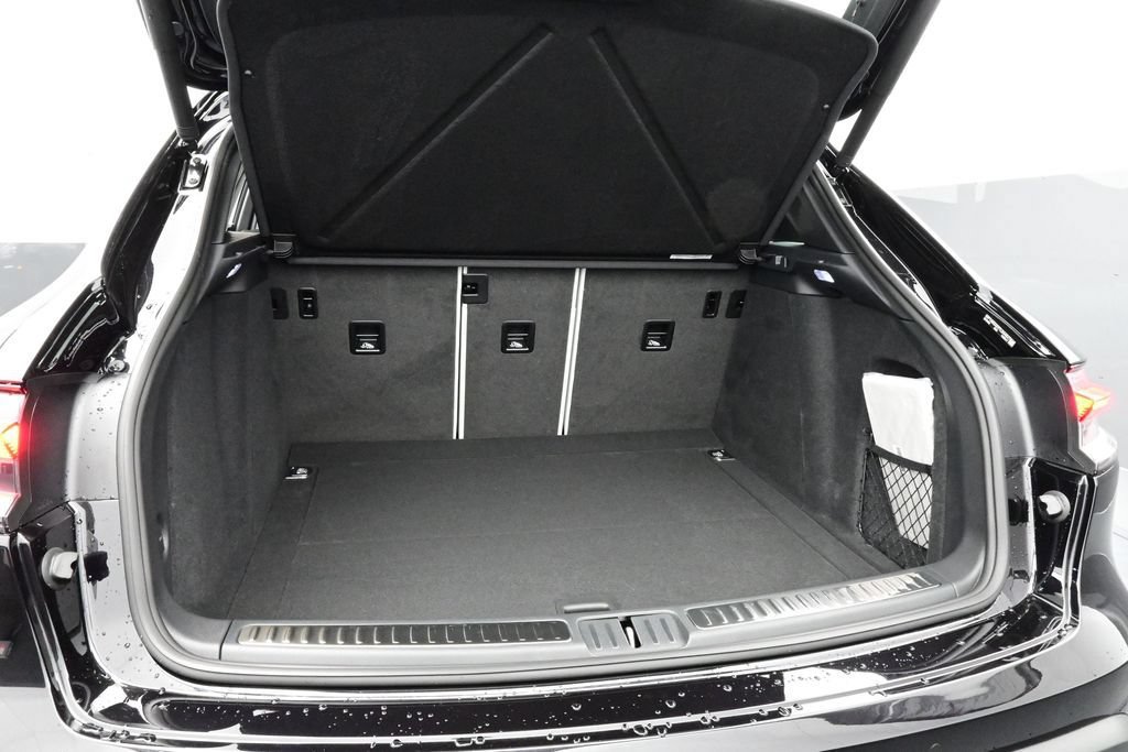 New 2026 Porsche Macan S AWD/4WD image 16