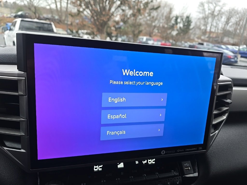 Used 2024 Toyota Tundra Limited image 25