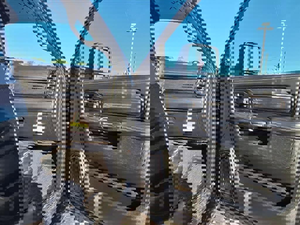 Used 2024 RAM 3500 Limited image 30