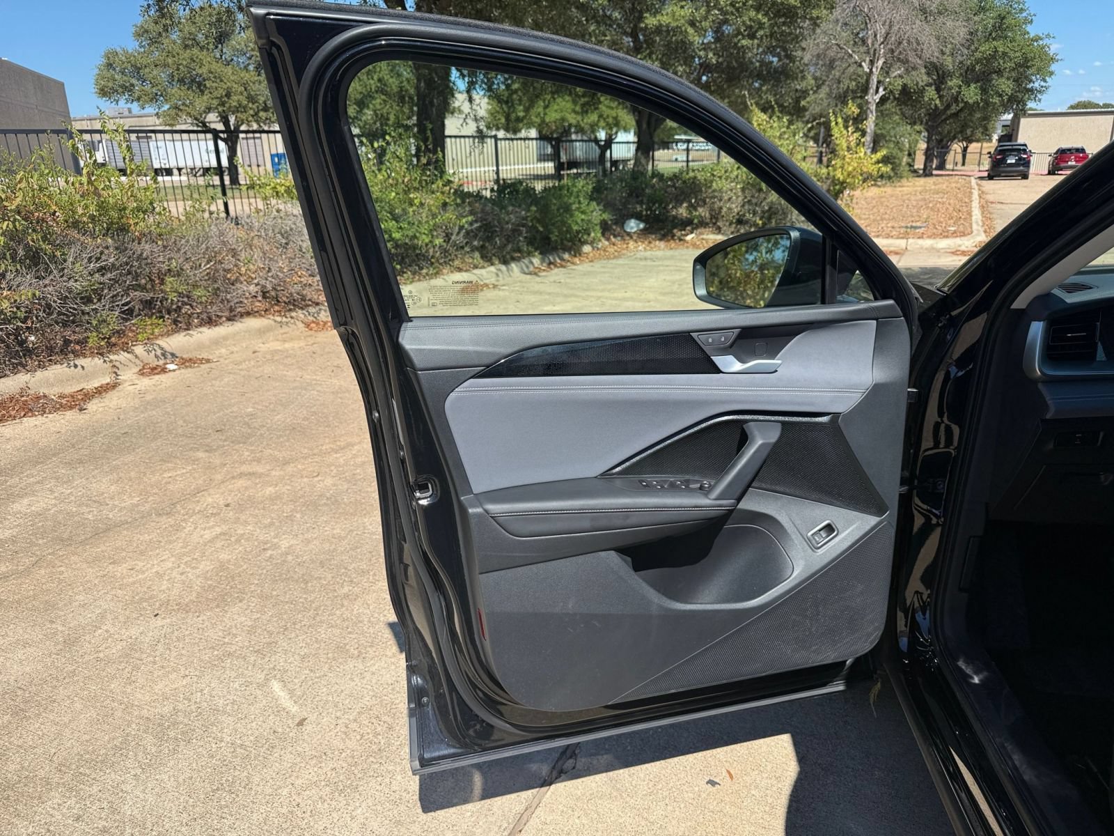 Used 2026 Volkswagen Tiguan SE AWD/4WD image 18