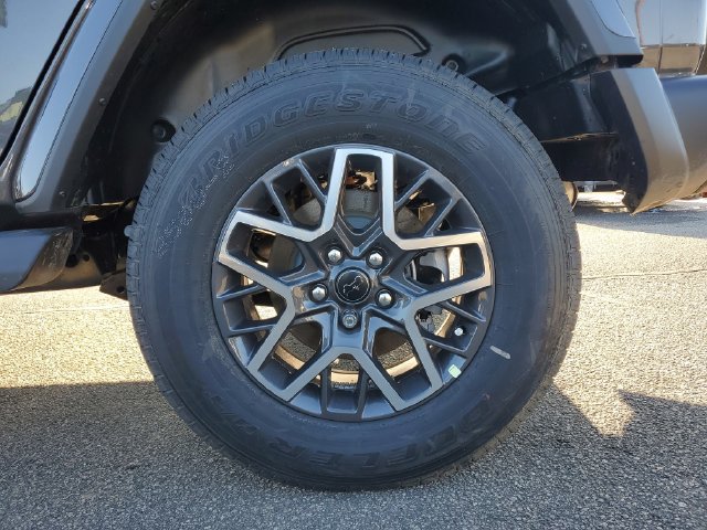 New 2026 Jeep Wrangler Unlimited Sahara AWD/4WD image 8