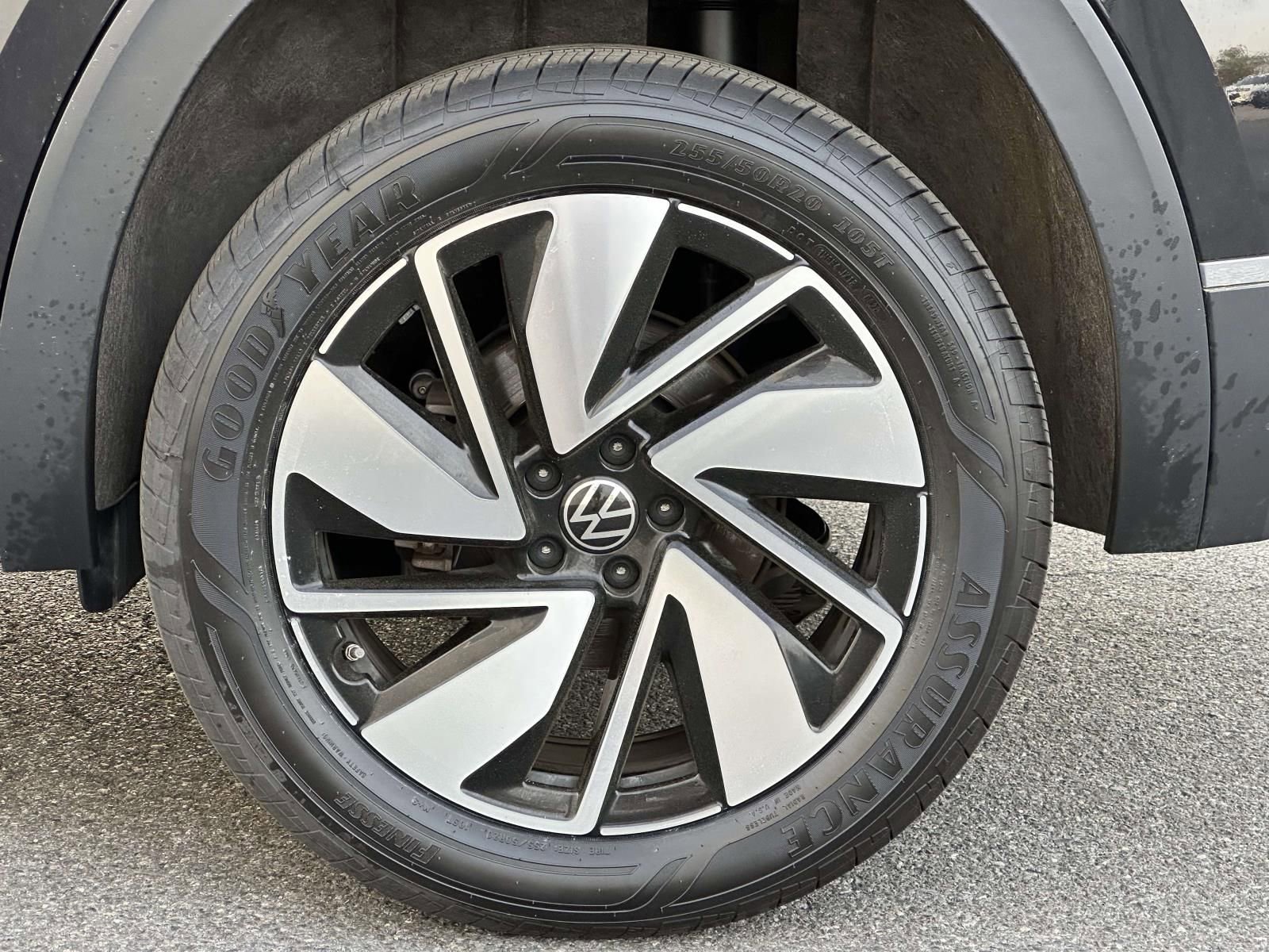 Used 2024 Volkswagen Atlas SEL image 18