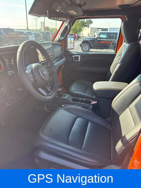 Used 2025 Jeep Gladiator Sport AWD/4WD image 3