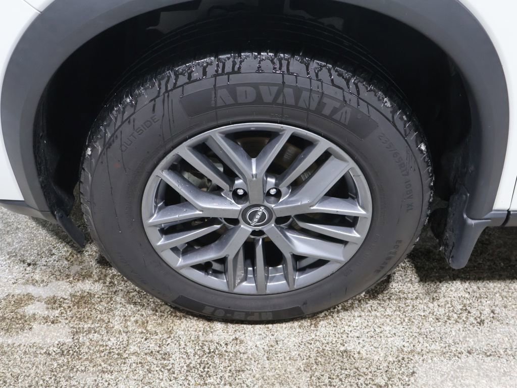 Used 2022 Nissan Rogue S image 9