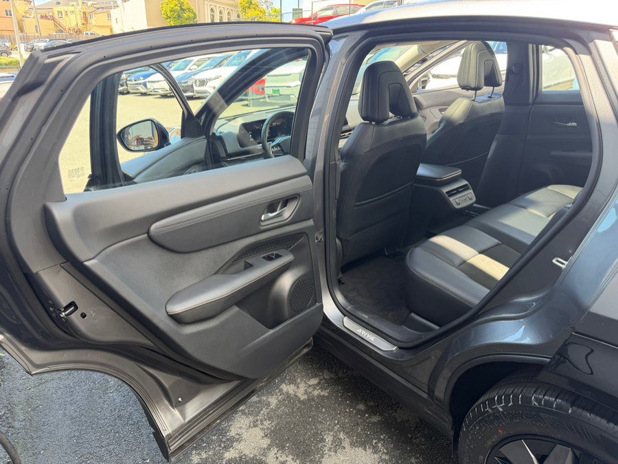 Used 2023 Nissan Ariya FWD image 49