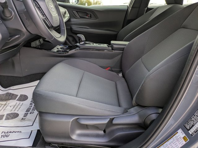 Used 2025 Toyota Prius LE image 17
