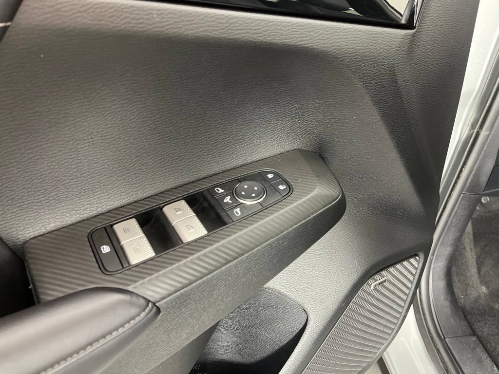 Used 2025 Mitsubishi Outlander SE AWD/4WD image 31