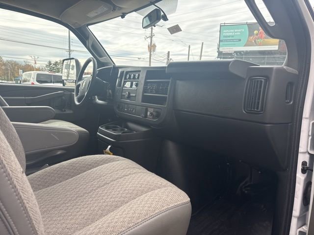 New 2025 Chevrolet Express 3500 Work Van w/ Power Convenience Package image 23