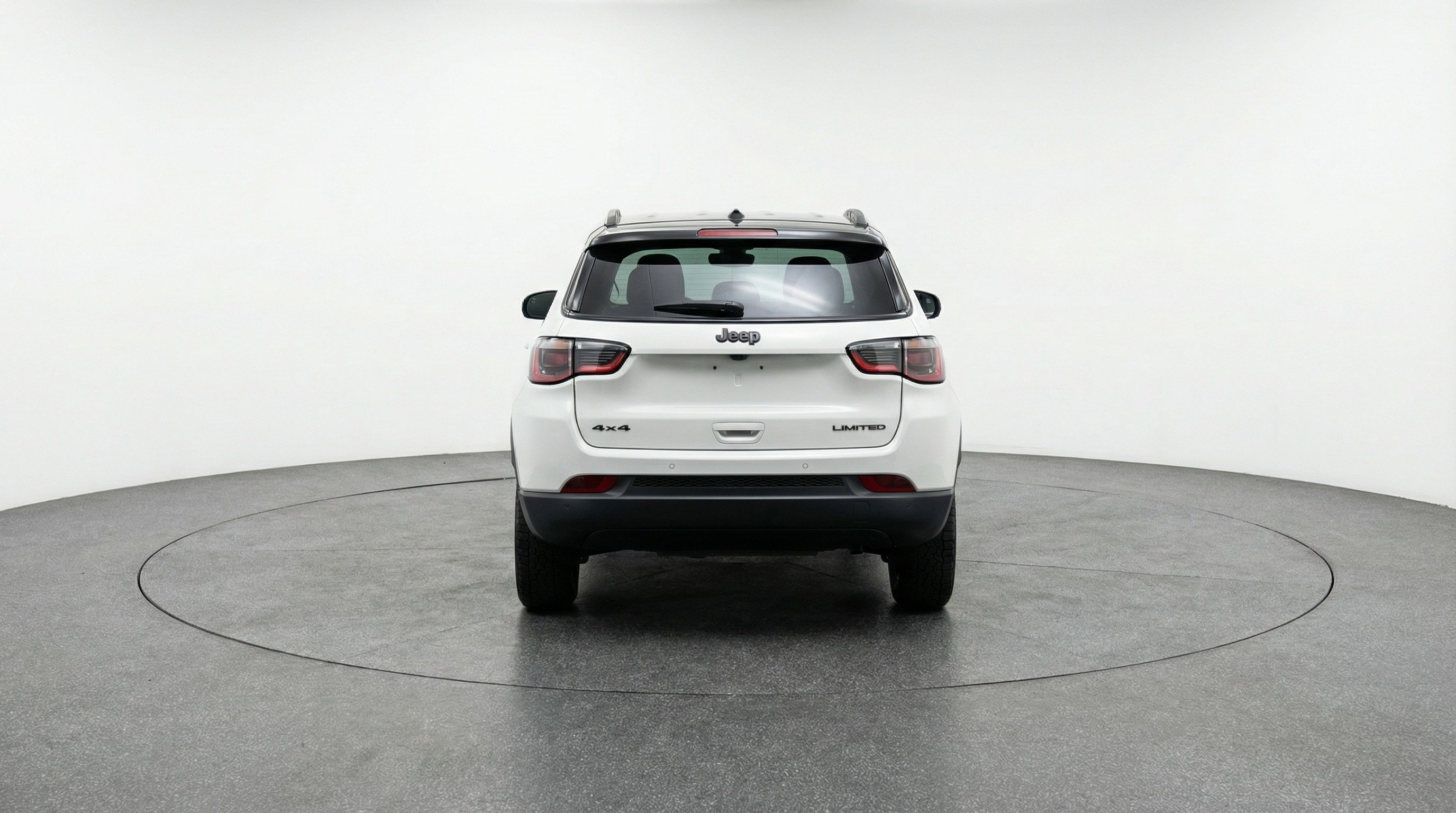 Used 2025 Jeep Compass Trailhawk image 7