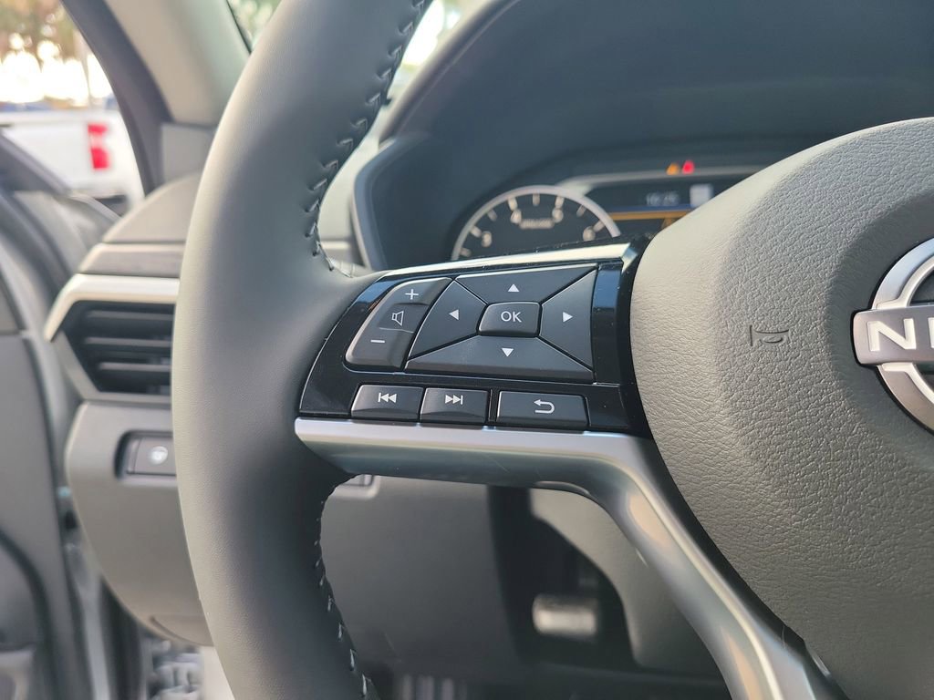 Used 2025 Nissan Altima 2.5 SV w/ SV Premium Package image 20