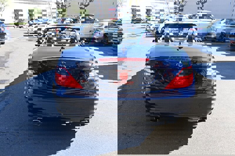 Used 2015 Mercedes-Benz SLK 250 image 18