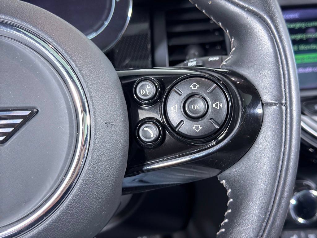 Used 2021 MINI Cooper SE w/ 8.8" Touchscreen Nav Package FWD image 11