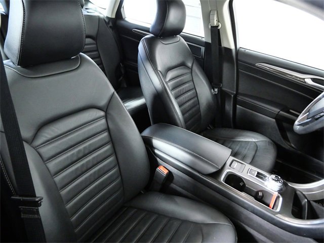 Certified 2017 Ford Fusion SE w/ Fusion SE Technology Package image 11