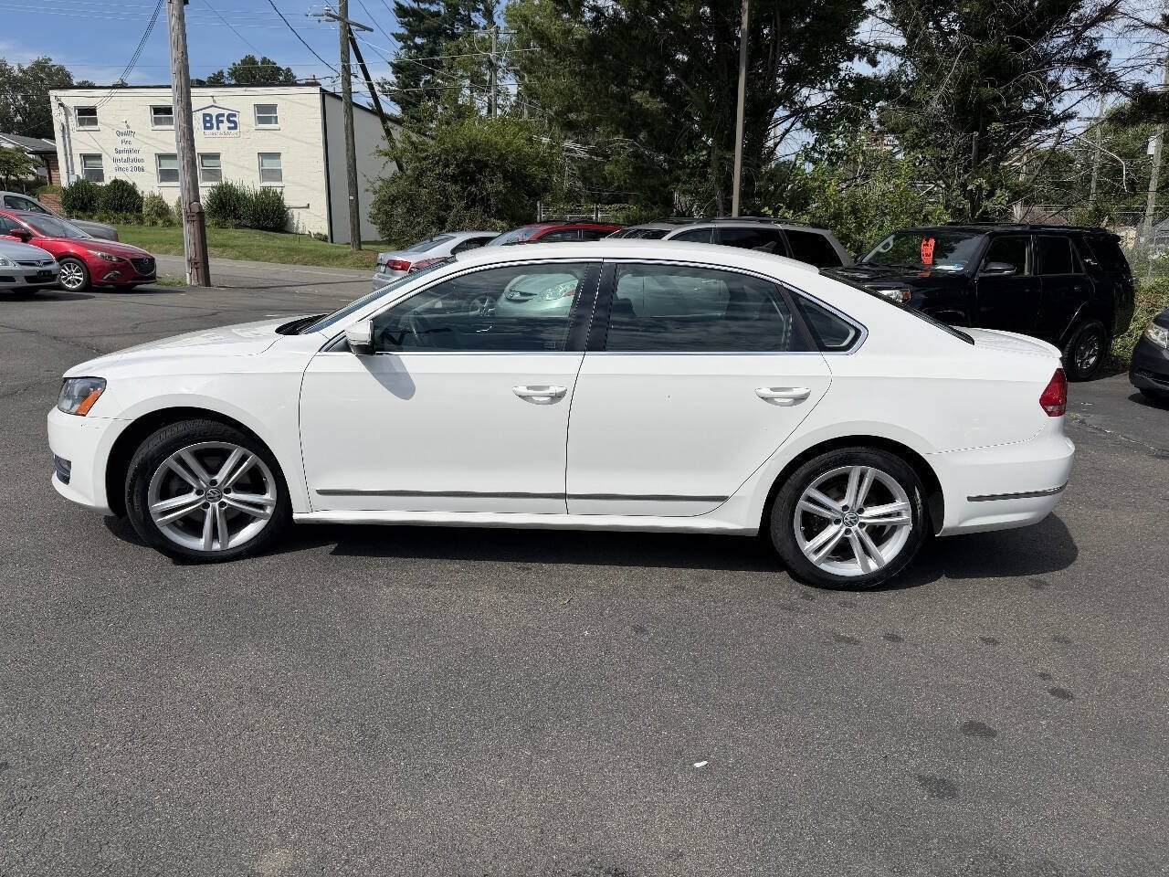 Used 2013 Volkswagen Passat TDI SEL Premium FWD image 4