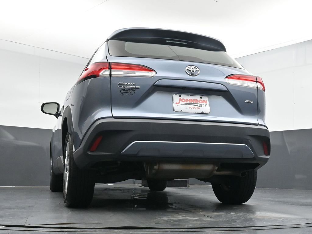 Used 2023 Toyota Corolla Cross L image 36