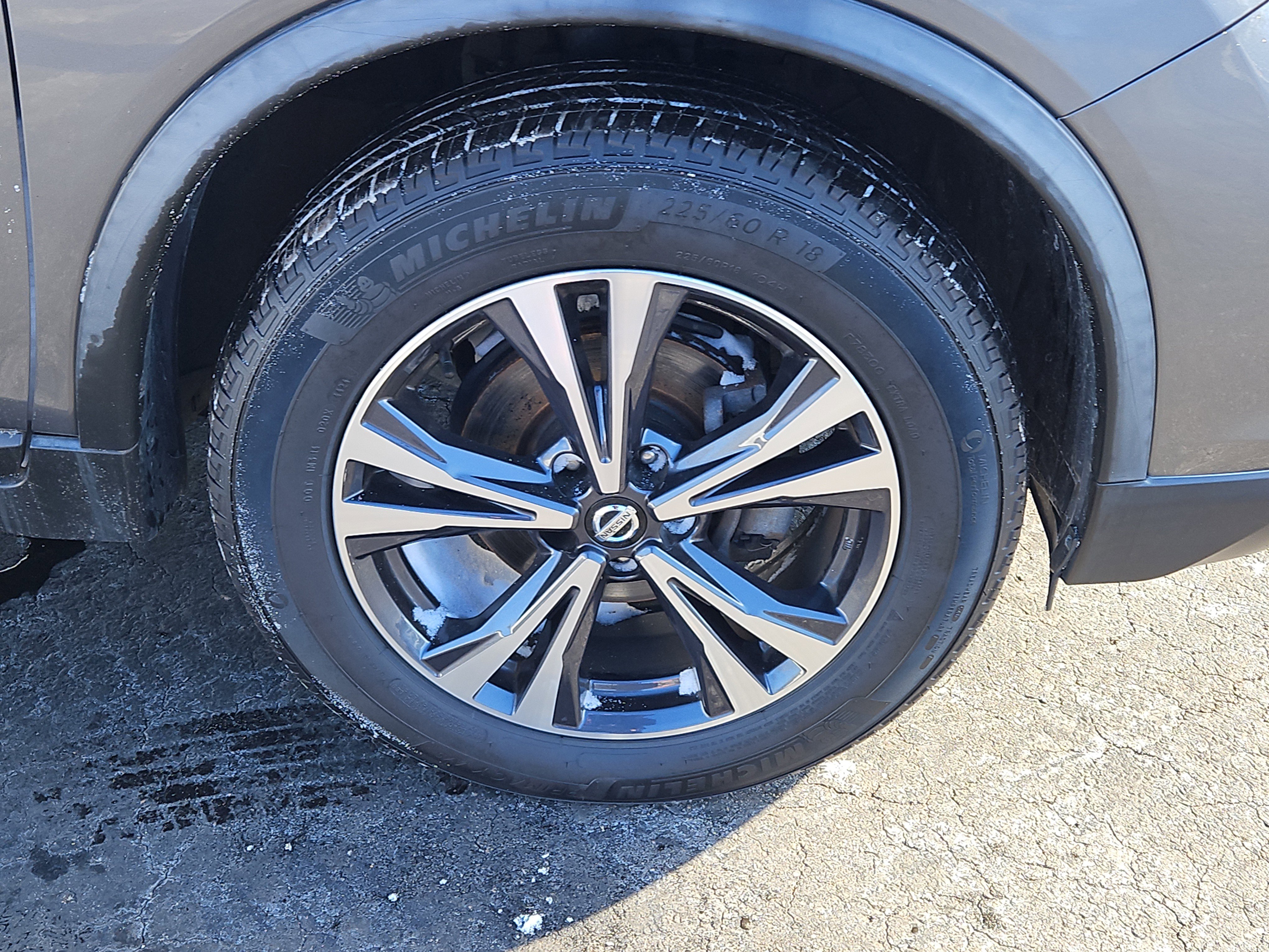 Used 2018 Nissan Rogue SL image 9