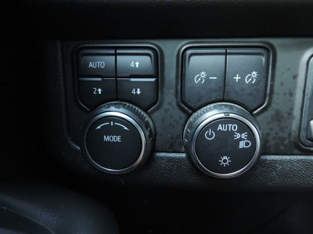 Used 2023 Chevrolet Tahoe LT w/ LT Signature Package image 33