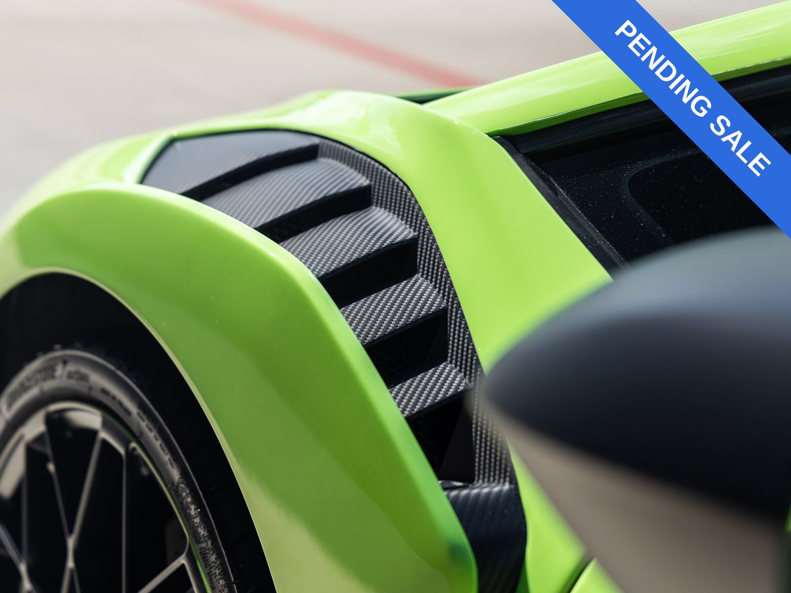 Used 2023 Lamborghini Huracan STO RWD image 43