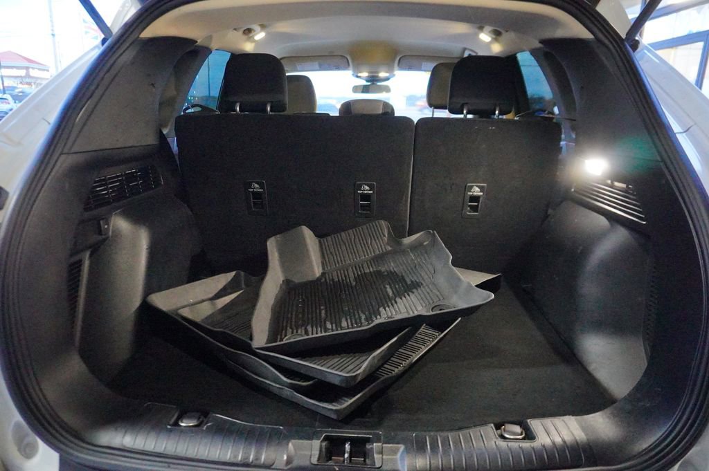 Used 2020 Ford Escape SE image 28