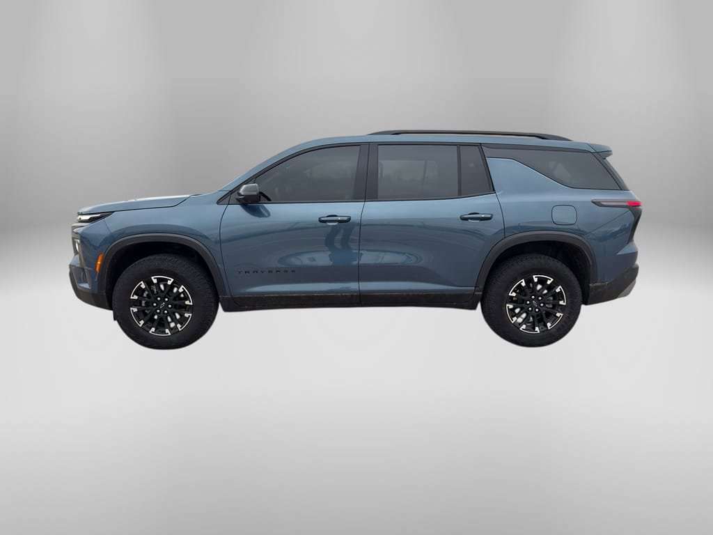 Used 2025 Chevrolet Traverse Z71 w/ Driver Confidence Package image 2