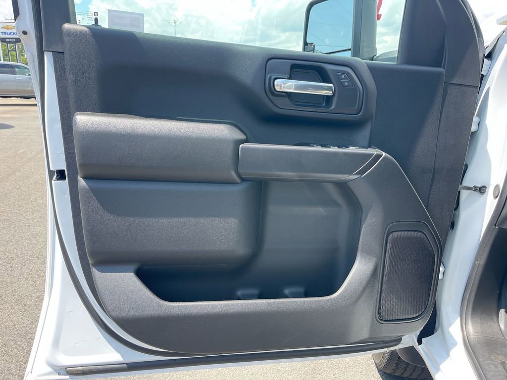 Used 2025 GMC Sierra 2500 Pro w/ Convenience Package image 22