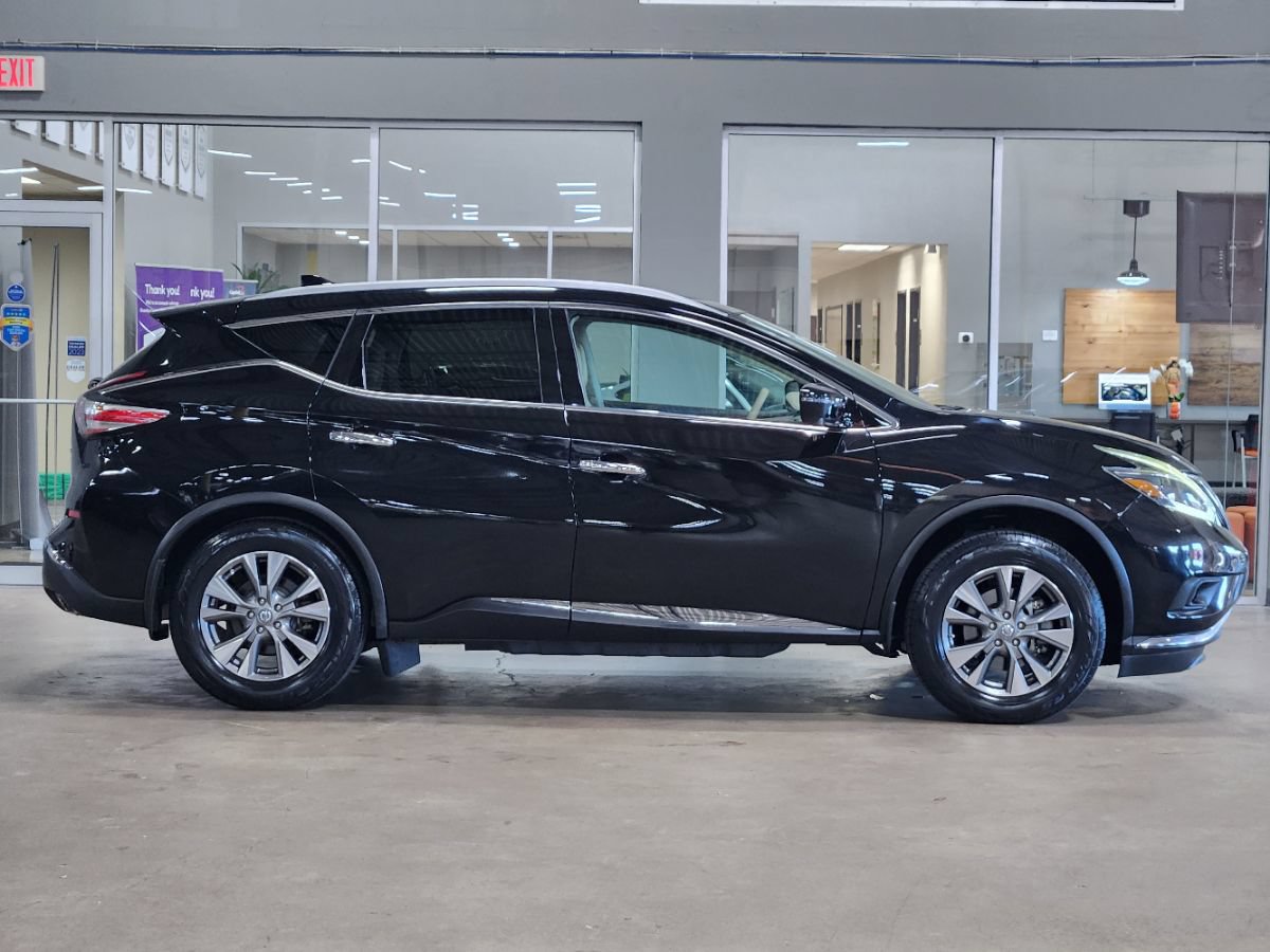 Used 2018 Nissan Murano SL w/ Moonroof Package FWD image 5