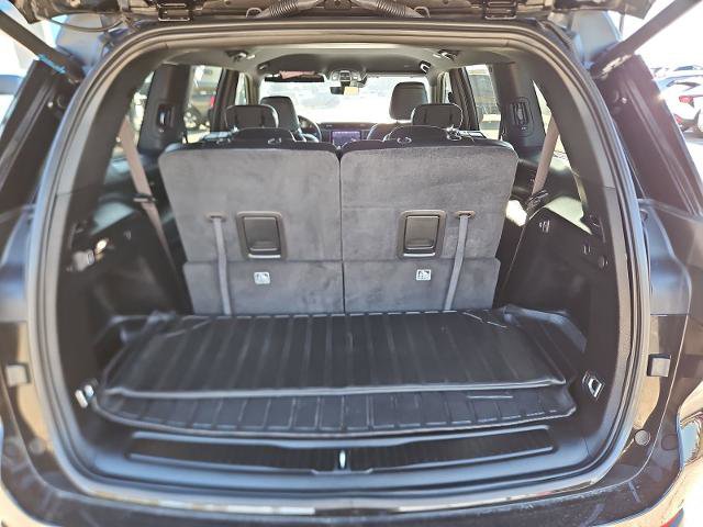 Used 2025 Jeep Grand Cherokee L Limited w/ Black Appearance Package image 25