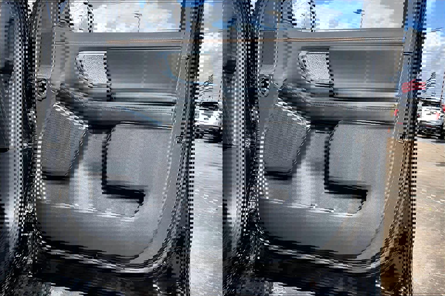 Used 2025 Ford Expedition Tremor image 22