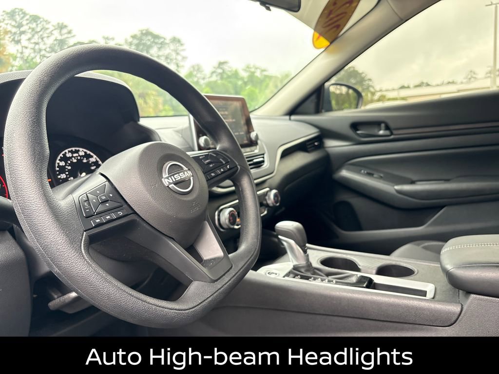 Certified 2025 Nissan Altima 2.5 S FWD image 8