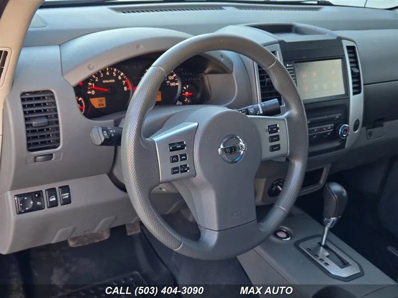 Used 2020 Nissan Frontier SV image 14