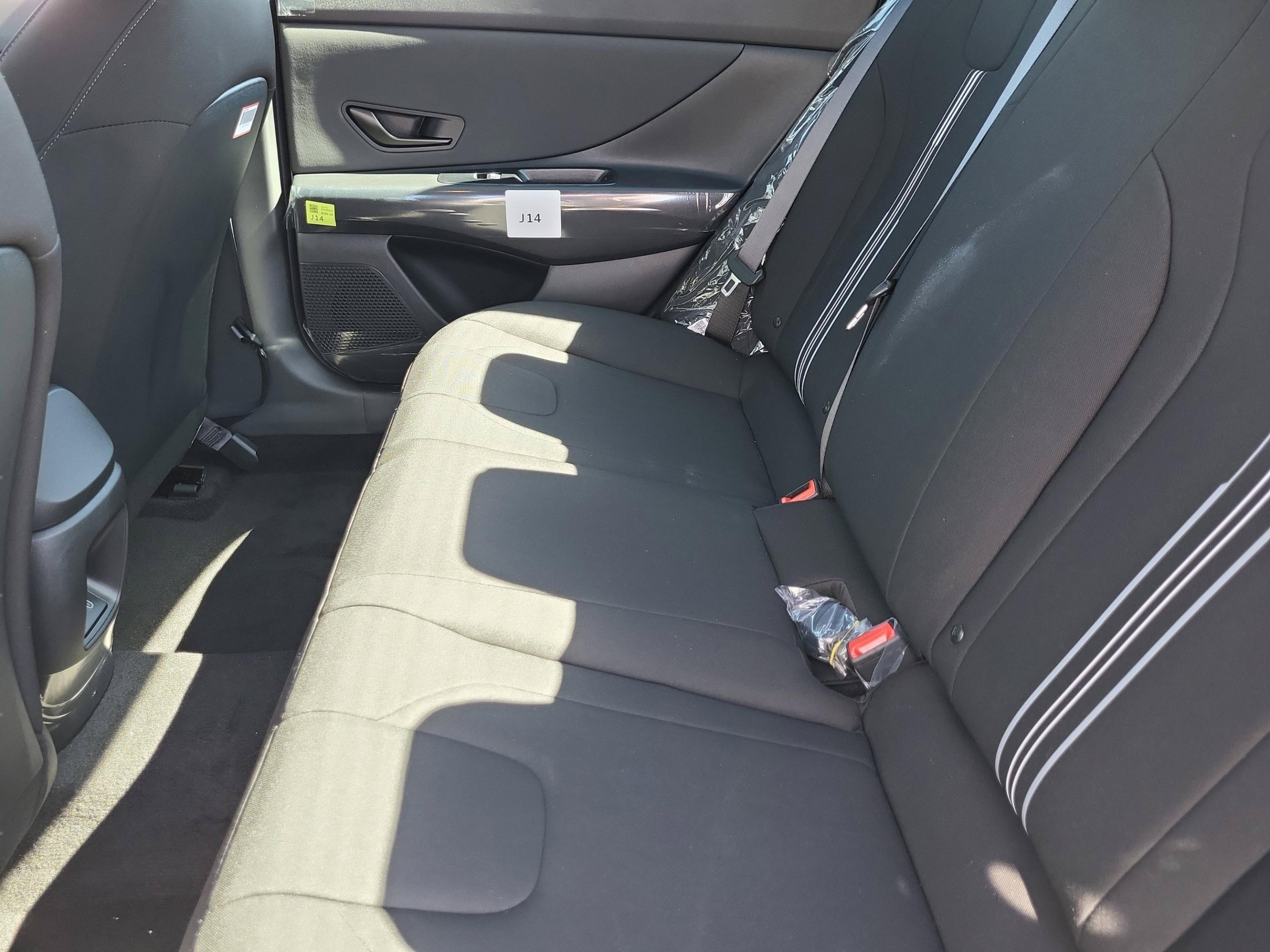 New 2026 Hyundai Elantra SEL FWD image 22