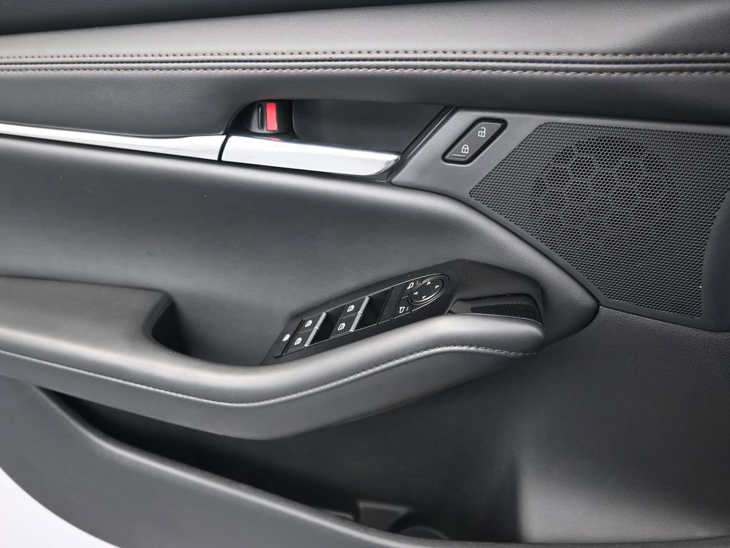 Used 2025 MAZDA MAZDA3 s image 13
