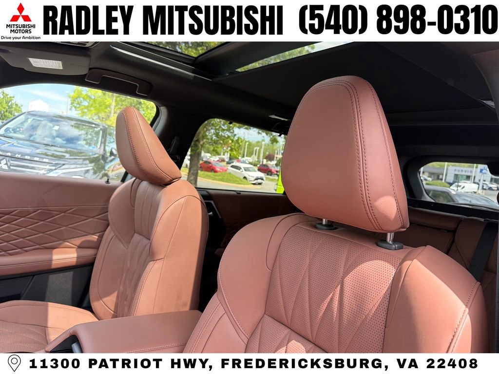 New 2026 Mitsubishi Outlander SEL image 2