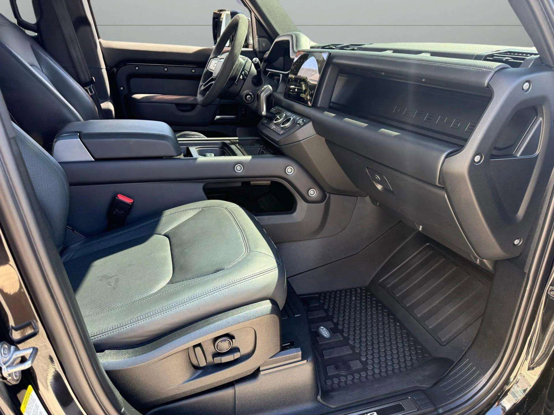 Used 2023 Land Rover Defender 110 Carpathian Edition image 28