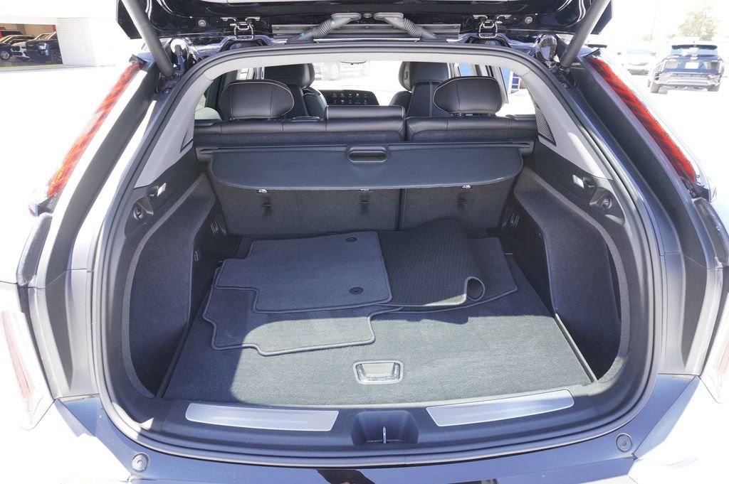 Certified 2025 Cadillac Optiq Luxury 2 AWD/4WD image 8