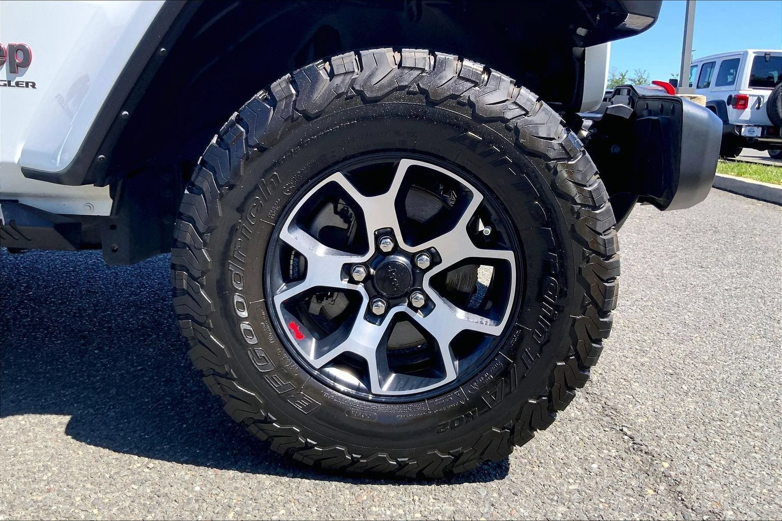 Used 2023 Jeep Wrangler Unlimited Rubicon AWD/4WD image 9