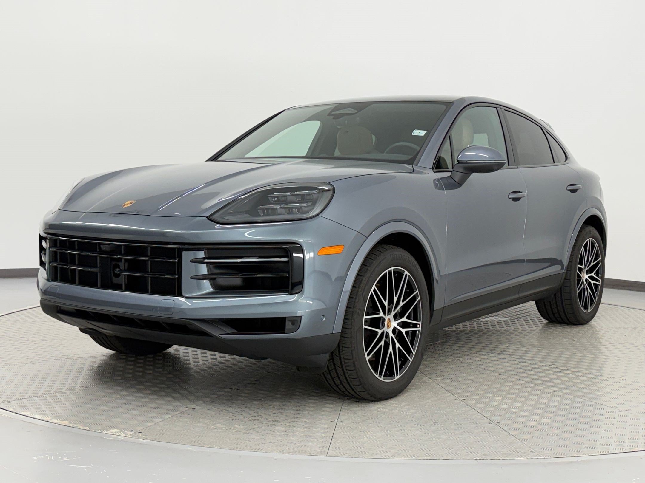 Certified 2026 Porsche Cayenne Coupe AWD/4WD image 1