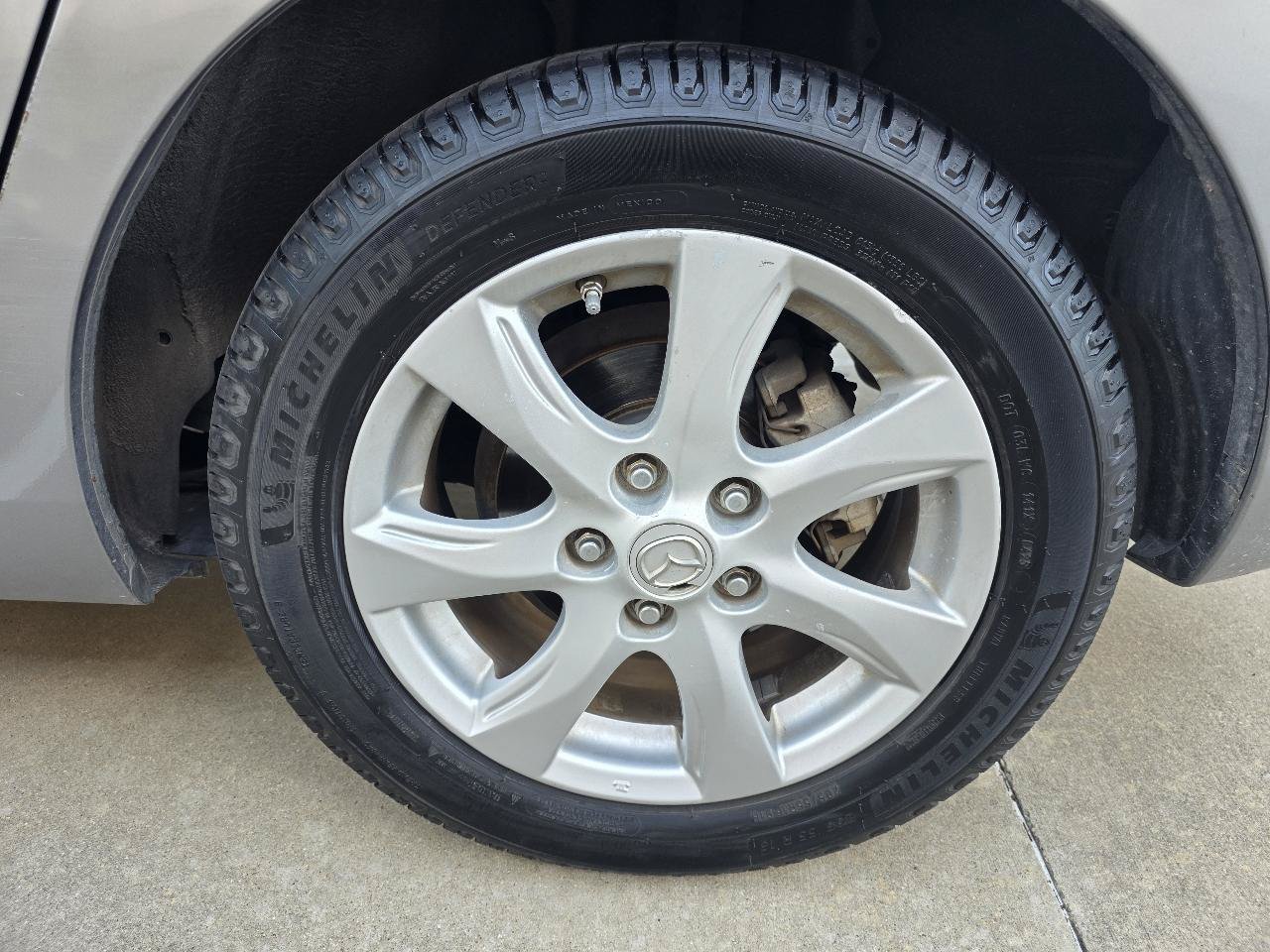 Used 2010 MAZDA MAZDA3 i Touring FWD image 38