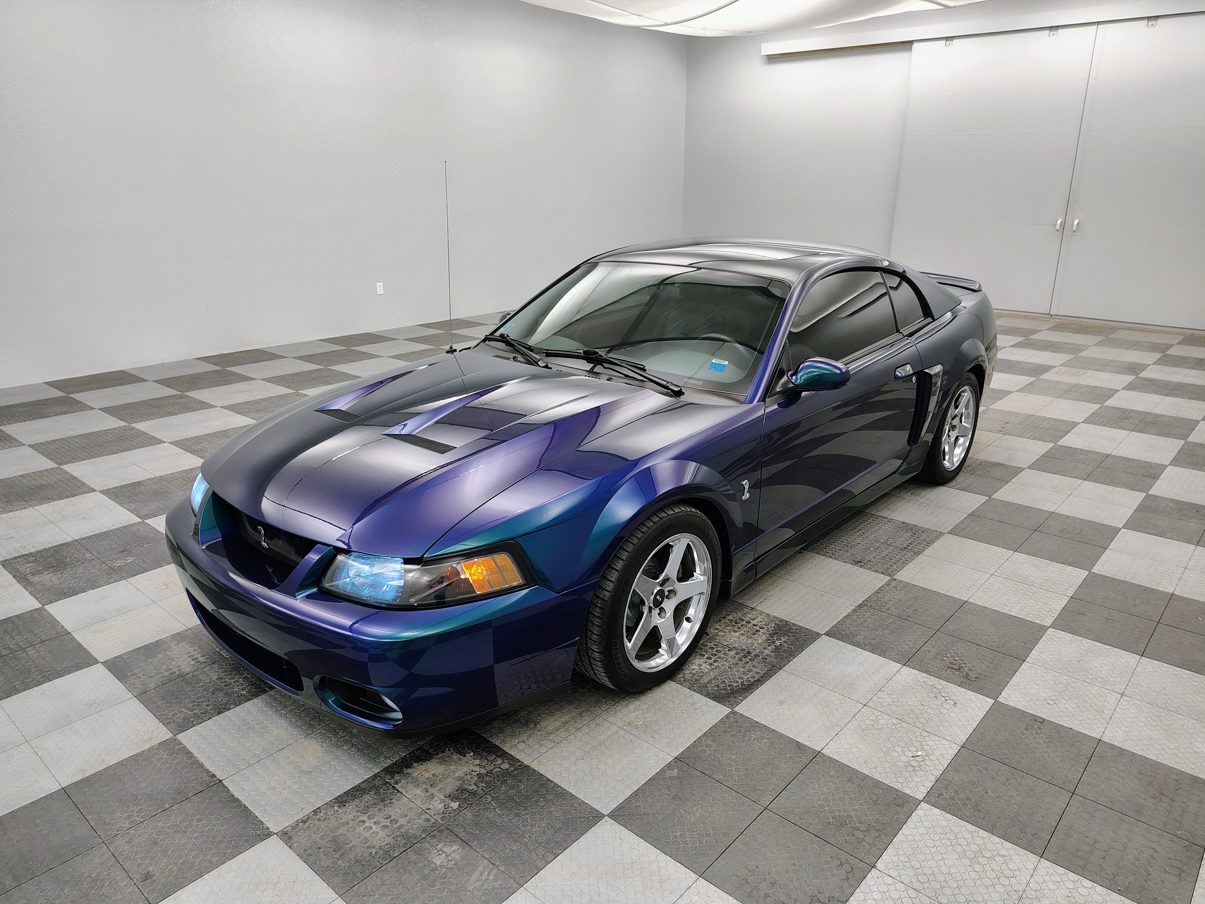 Used 2004 Ford Mustang Cobra RWD image 12