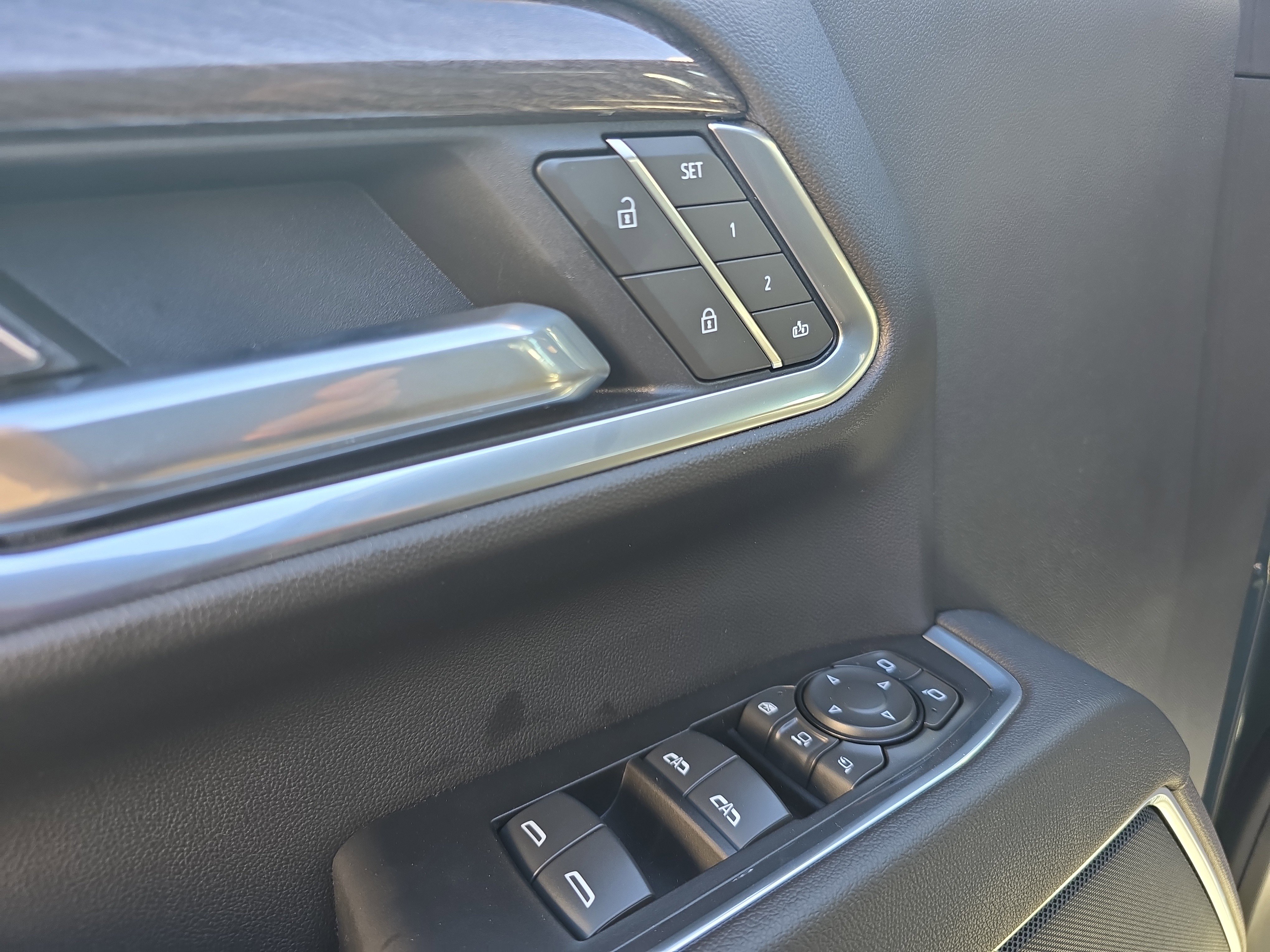 Used 2025 Chevrolet Silverado 2500 LTZ w/ Snow Plow Prep/Camper Package image 19