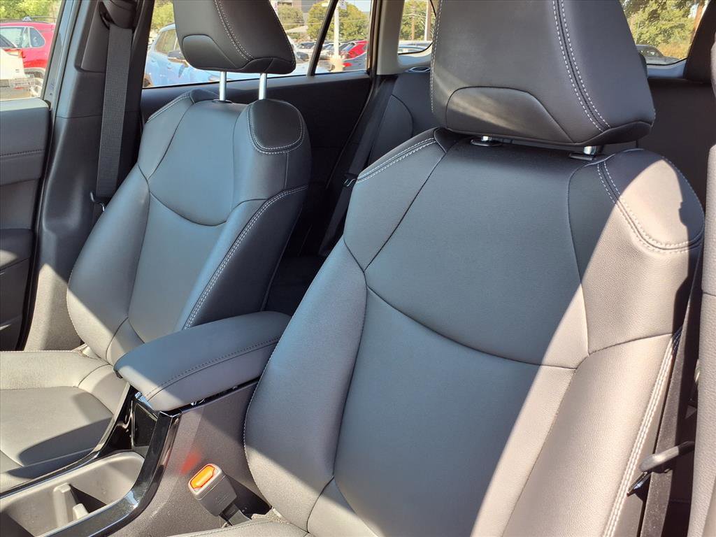 Certified 2025 Toyota Corolla Cross XLE image 16