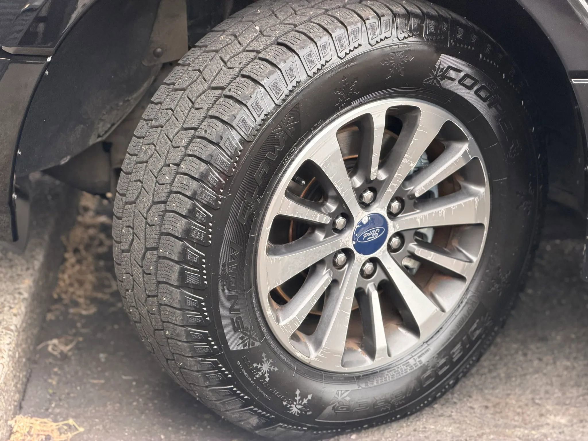 Used 2015 Ford Expedition EL XLT w/ Equipment Group 202A AWD/4WD image 14