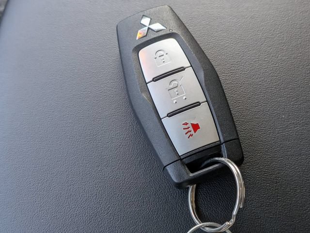 Used 2022 Mitsubishi Outlander ES FWD image 27