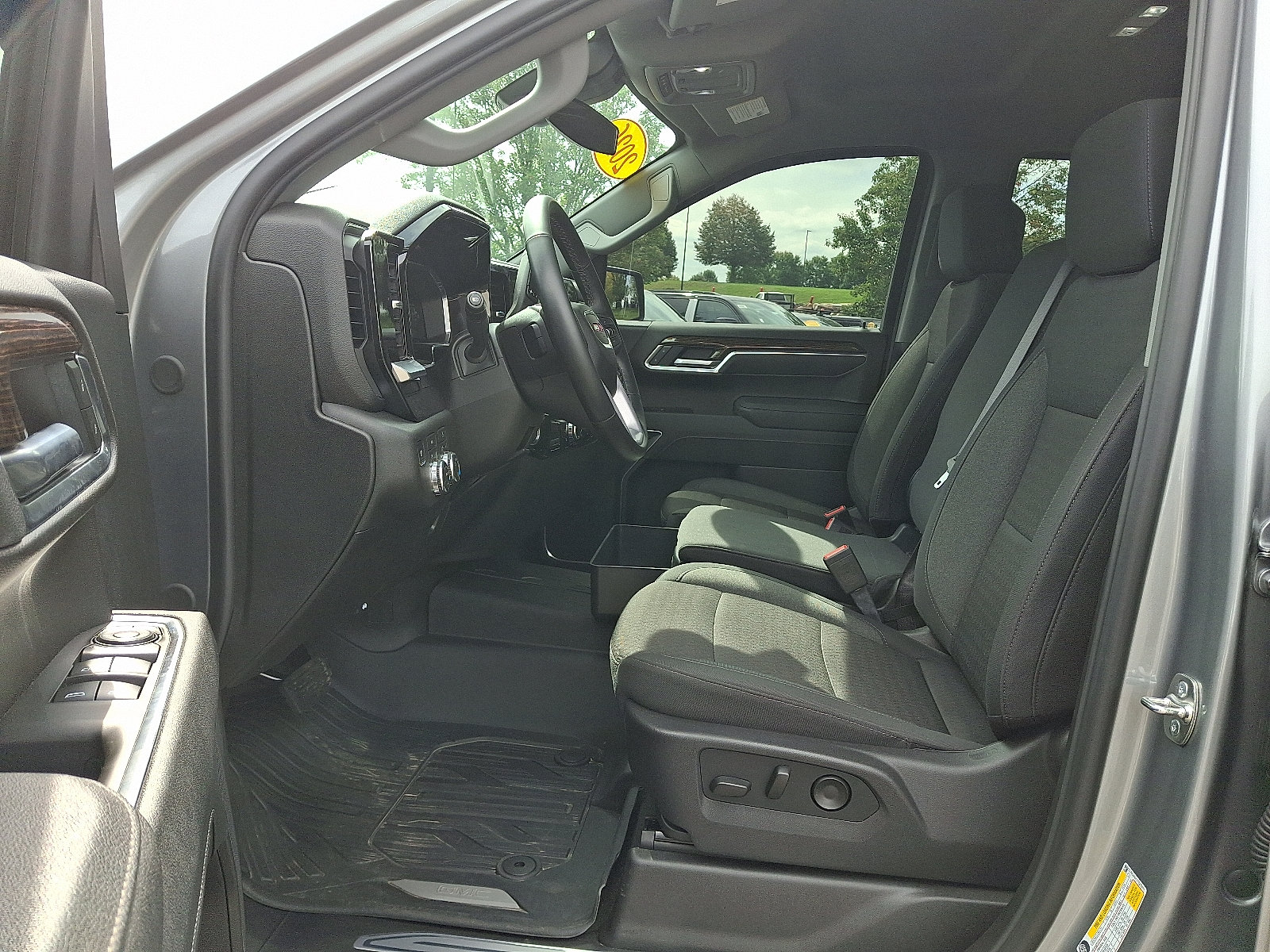 Used 2026 GMC Sierra 1500 SLE AWD/4WD image 13