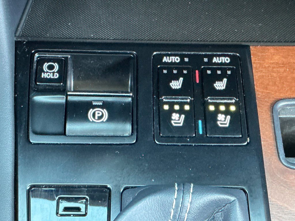Certified 2020 Lexus RX 450hL AWD w/ Premium Package image 28