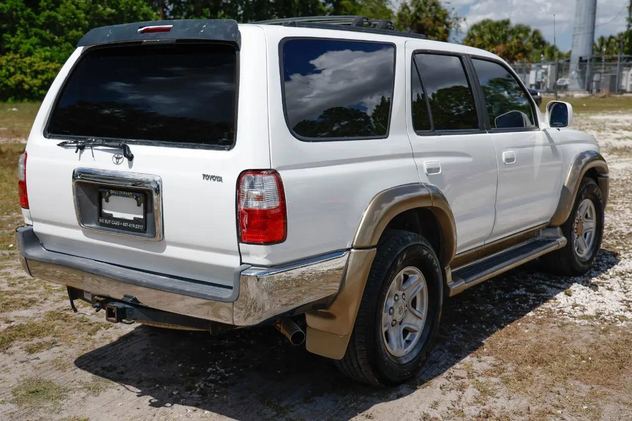 Used 2002 Toyota 4Runner SR5 image 11