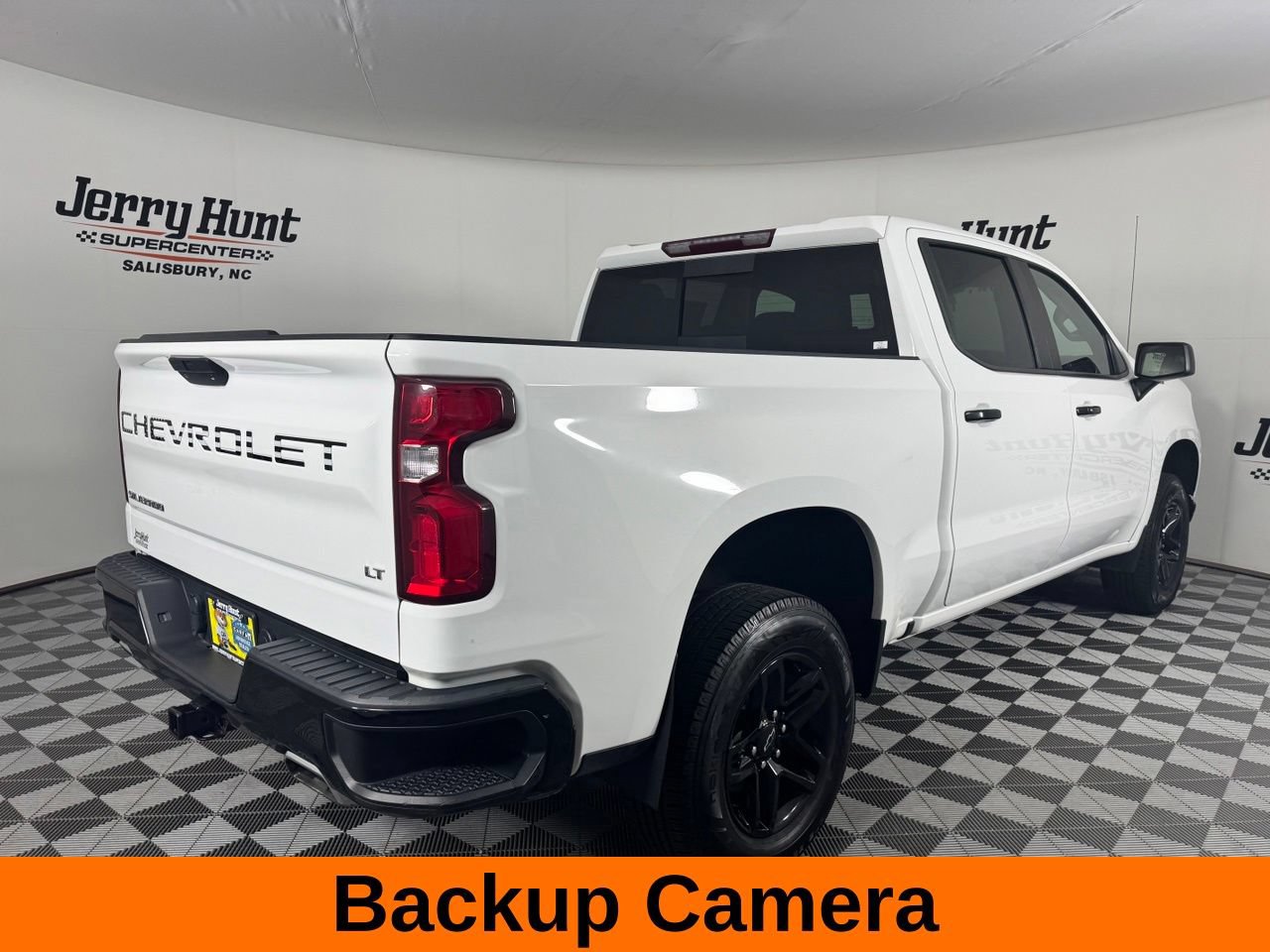 Used 2021 Chevrolet Silverado 1500 LT Trail Boss w/ Convenience Package II AWD/4WD image 7